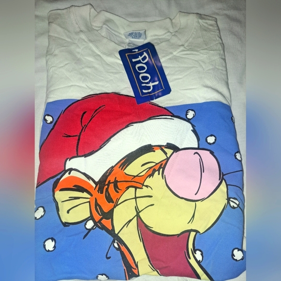Disney Tops - Vintage Disney POOH Casual Crewneck White Graphic Tee Tigger New Sz Large